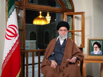 پیام نوروزی رهبر انقلاب/ فعالیت‌های اقتصادی باید به گشایش در زندگی مردم ختم شود