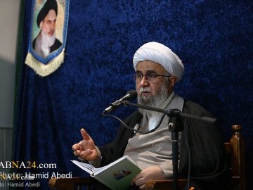 آیت‌الله رمضانی: صبر و مقاومت در دشواری‌ها از ویژگی‌های مومن است