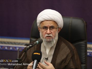 آیت‌الله رمضانی: شرط رشد سازمانی، تغییر نگاه به کار و پرهیز از بی‌انگیزگی است/ زبان غالب نظام سلطه: تحقیر، تهدید و تسلیم