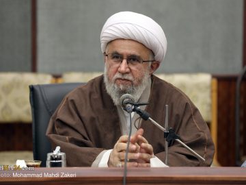 آیت‌الله رمضانی: فقه اهل‌بیت(ع) پاسخگوی پرسش‌های سبک زندگی انسانی در عصر مدرن است/ هوشمندی حوزه قم و نجف در تجلیل از میرزای نائینی