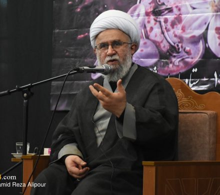 تأکید آیتالله رمضانی بر جایگاه کوثری حضرت فاطمه(س) و نقش او در احیای امامت و حکمرانی دینی