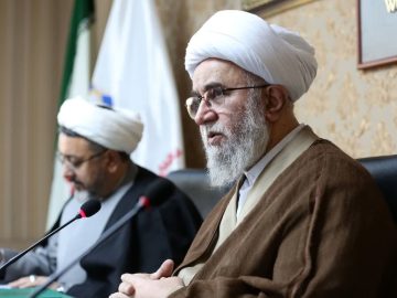 امام خمینی(ره) دین را از حاشیه به متن جامعه و حکمرانی بازگرداند