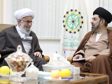 رئیس مجمع علمای شیعیان هند با دبیرکل مجمع جهانی اهل‌بیت(ع) دیدار کرد