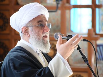 آیت‌الله رمضانی: برخی در مسئولیت‌های خود در تراز انقلاب اسلامی نبوده‌اند