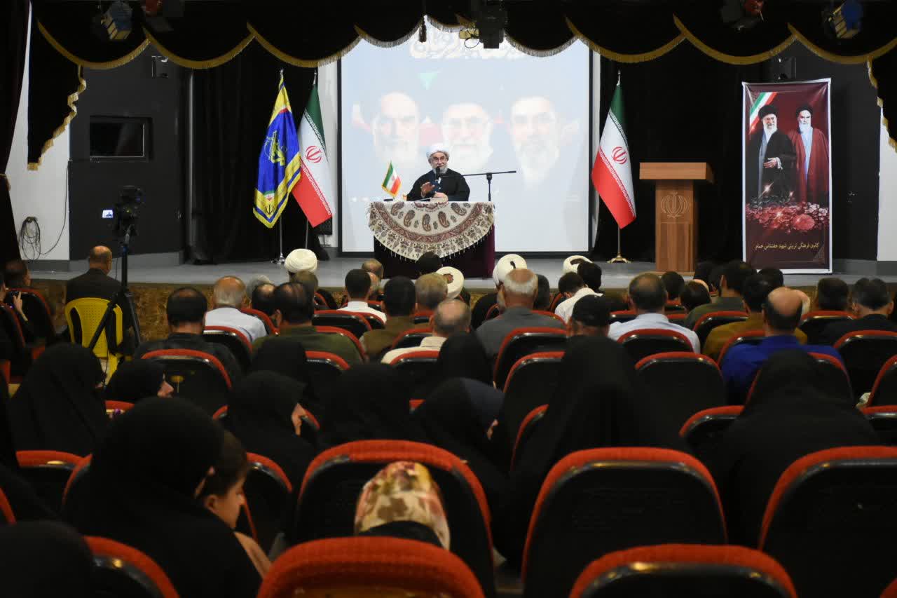 گزارش تصویری | گردهمایی پاسداران و بسیجیان شهرستان خمام با سخنرانی آیت‌الله رمضانی
