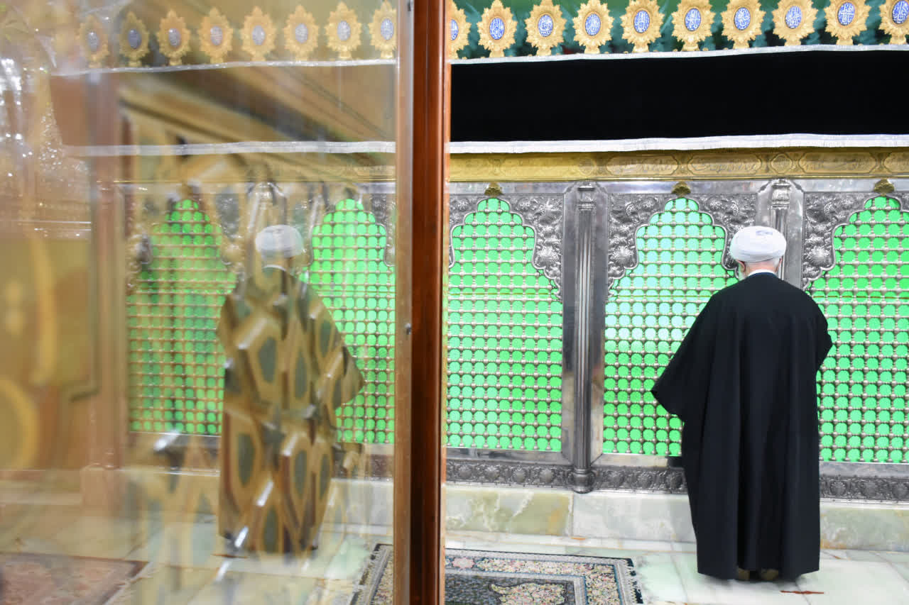 گزارش تصویری | حضور آیت‌الله رمضانی در حرم آقاسید جلال‌الدین اشرف (ع) آستانه‌اشرفیه