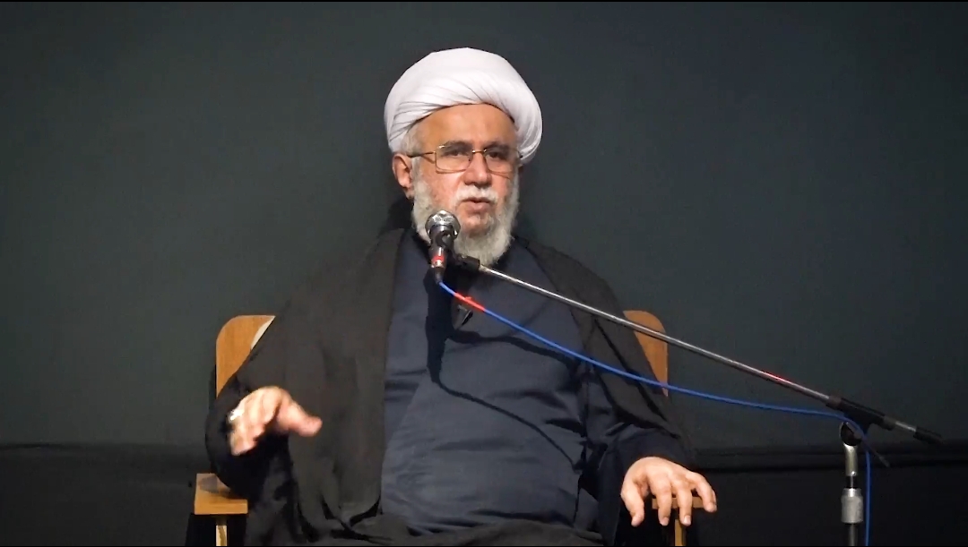 فیلم/ برخورد انسان در مقابل اهانت به مقدسات، قرآن، پیامبر اکرم (ص)، اولیاء الهی و دین چگونه باید باشد؟