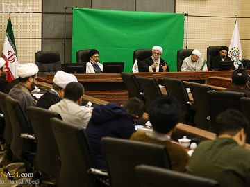 آیت‌الله رمضانی: درباره دیگران به راحتی قضاوت نکنیم/ در محیط اداری ضوابط باید حاکم باشد نه روابط