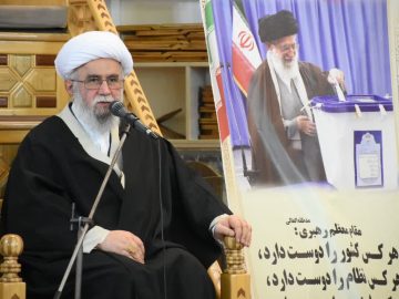 آیت‌الله رمضانی: گفتمان انقلاب اسلامی، گفتمان کاخ‌نشینی نیست بلکه گفتمان مستضعفان است