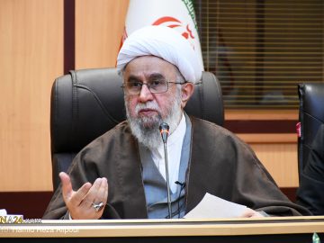آیت‌الله رمضانی: مداحان در خط مقدم تقویت معنویت اجتماعی قرار دارند