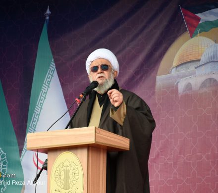آیت‌الله رمضانی: خشم مقدس ملت‌ها علیه استکبار در حال شکل‌گیری است