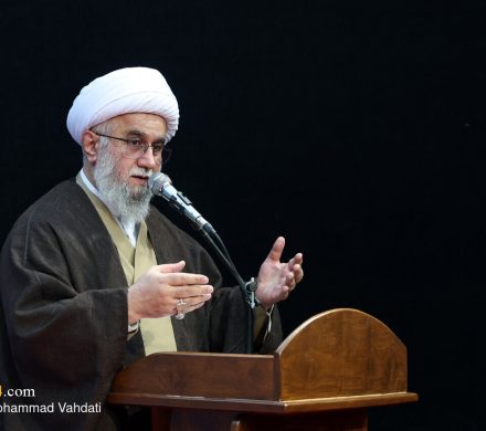 امام شهید خامنه‌ای سبک زندگی اسلامی را به نرم‌افزار تمدن نوین اسلامی تبدیل کرد