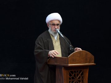 آیت‌الله رمضانی در سمینار بین‌الادیان هند: منظومه فکری رهبر شهید، نقشه راه امت اسلامی است