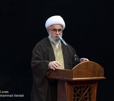 آیت‌الله رمضانی در سمینار بین‌الادیان هند: منظومه فکری رهبر شهید، نقشه راه امت اسلامی است