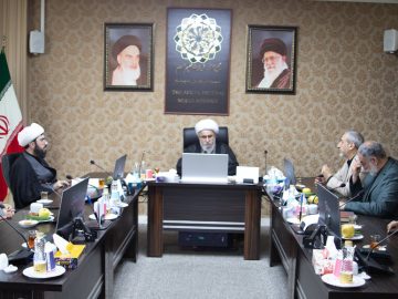آیت‌الله رمضانی: به برکت انقلاب، ایران اسلامی به متن تاریخ بازگشت/ در عرصه رسانه و قلم نقش‌آفرینی مضاعف داشته باشیم