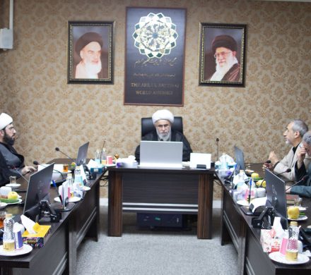 آیت‌الله رمضانی: به برکت انقلاب، ایران اسلامی به متن تاریخ بازگشت/ در عرصه رسانه و قلم نقش‌آفرینی مضاعف داشته باشیم