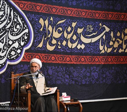 آیت‌الله رمضانی: مجالس امام حسین(ع)، درس ایستادگی در برابر ظلم و ستم را می‌آموزند