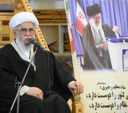 آیت‌الله رمضانی: گفتمان انقلاب اسلامی، گفتمان کاخ‌نشینی نیست بلکه گفتمان مستضعفان است